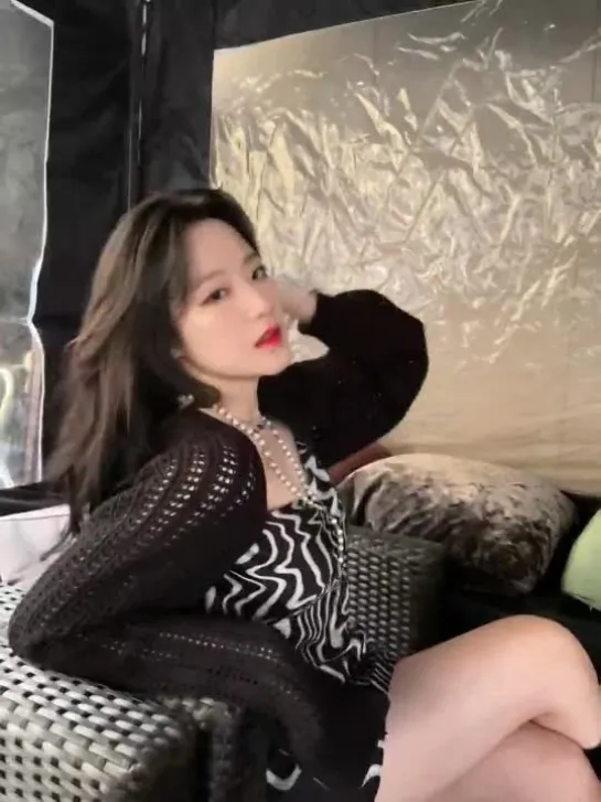 220415 (G)I-DLE's Shuhua @ Weibo