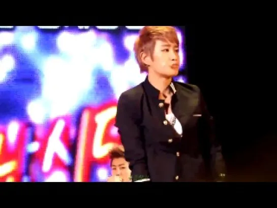 [FANCAM] Dance B-Bomb 11.05.28