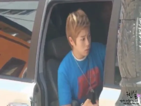 [FANCAM] 110906 P.O on the way to MTV The Show