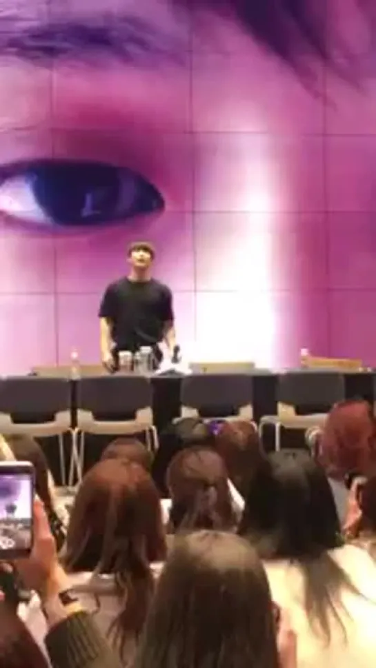 [Fancam][10.11.2018]  fansign in Yeonsan