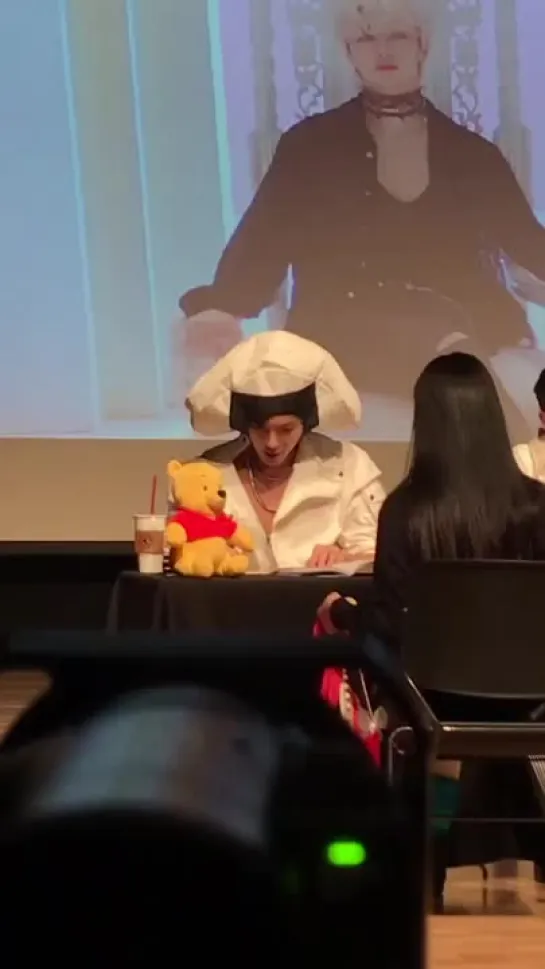 [Fancam][04.11.2018] fansign in COEX center