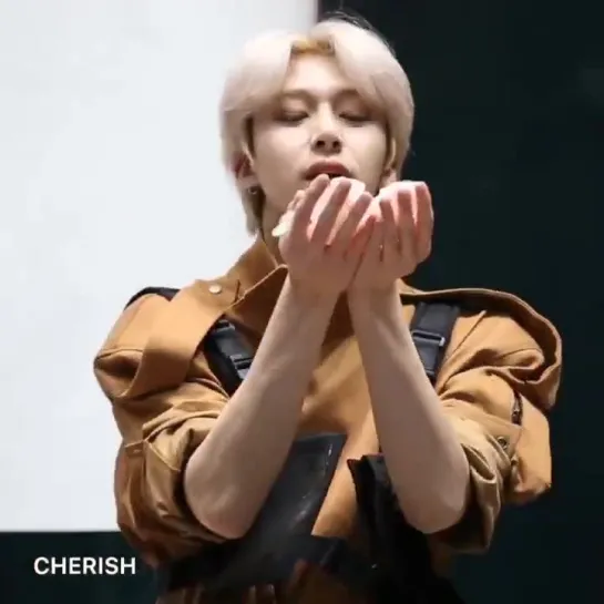 [Fancam][02.11.2018] Fansign in Gangnam