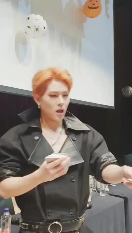 [Fancam][28.10.2018]  fansign in Yeongdeungpo-gu