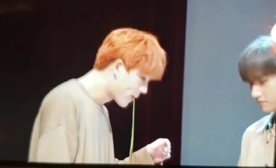 [Fancam][26.10.2018] fansign by Synnara