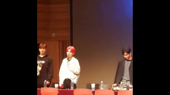 [Fancam][13.05.2018] fansign in Yongsan-gu