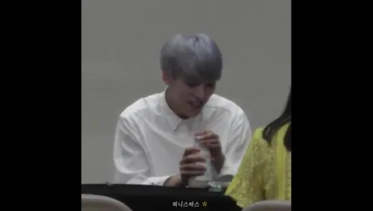 [Fancam][22.06.2017] Synnara Fansign(Minhyuk)