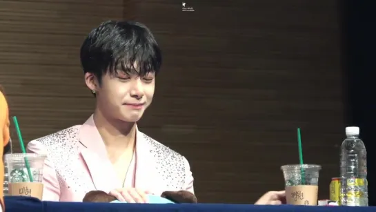 [Fancam][01.07.2017] Jamsil  Fansign(Hyungwon)