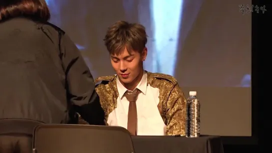 [Fancam][26.03.2017] Gangnam Fansign (Shownu)