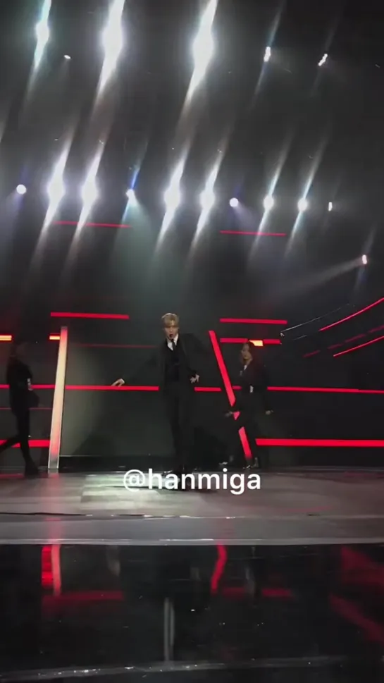 TAEMIN - Move (Vertical Video) RCTI 30