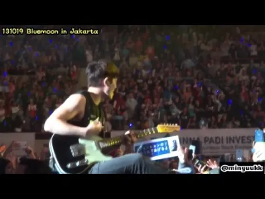 [Fancam] 131019 Bluemoon Jakarta - Jonghyun Focus