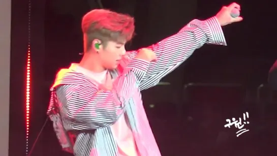 [FANCAM] 171022 iKON (Junhoe) - BLING BLING + B-DAY @ Busan One Asia Festival