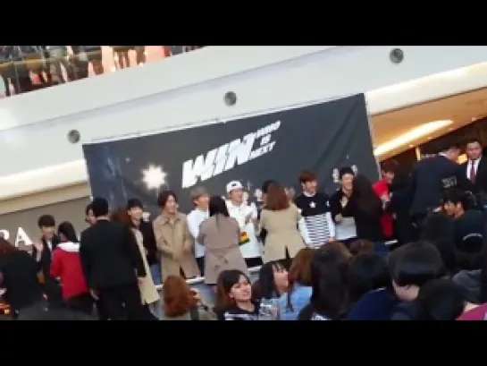 [FANCAM| High Touch Event | 12.10.2013]