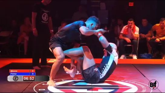 Mike Perez vs Travis Moore  - Third Coast Grappling 2