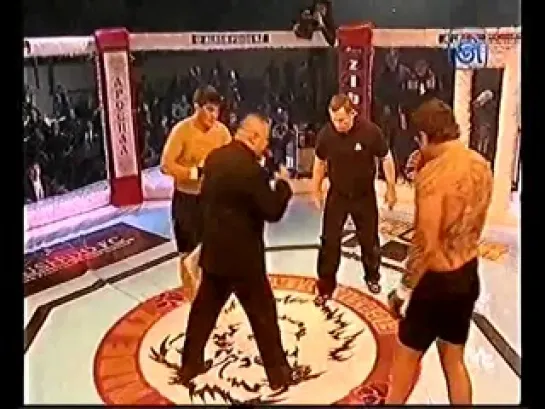 Александр Емельяненко vs Толеген Акылбеков.(21 декабря 2011.)