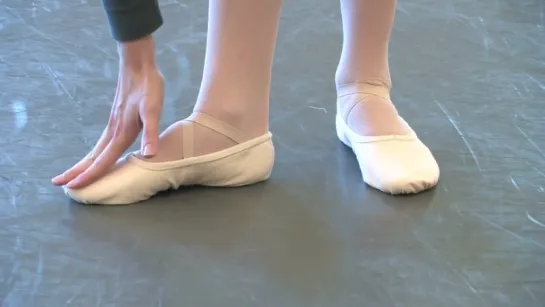 How to Wear Ballet Shoes