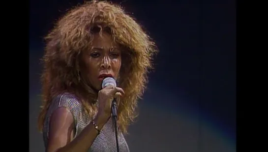 Tina Turner - We Dont Need Another Hero(live)