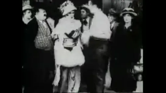 Маскарадная маска / The masquerader (1914)