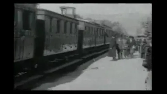 Прибытие поезда на вокзал Ла Сьота / L'Arrivée d'un train en gare de la Ciotat (1896)