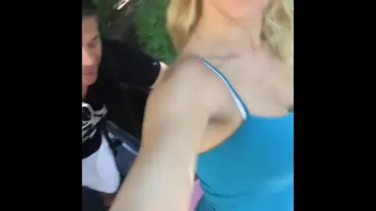 Mick Blue нюхает большую сочную жопу Anikka Albrite