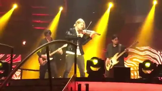 David Garrett - Eye of the tiger bei der Oktoberfestshow Dirndl! Fertig! Los! am