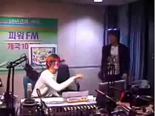 jung min and kyu jong dancing to irony