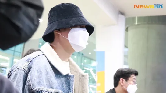 Из LAX в ICH. 11.11.2021 / Cr:  뉴스엔·NewsenTV·KOREA Entertainment news