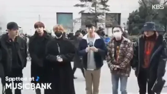 [VK][05.01.18] MONSTA X arrive at Music Bank @spotted