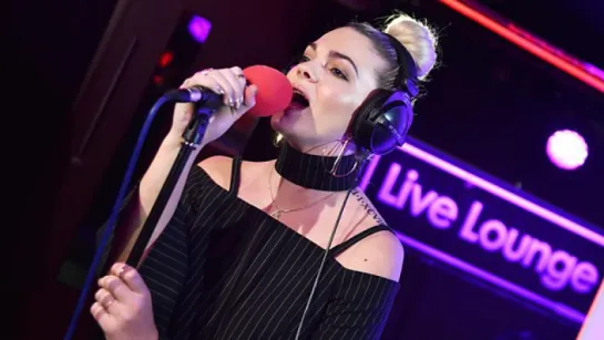 Louisa Johnson - Live at BBC Radio 1's Live Lounge 2016