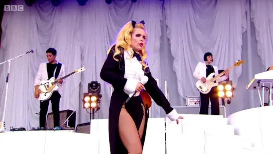 Paloma Faith - Live at Glastonbury 2015