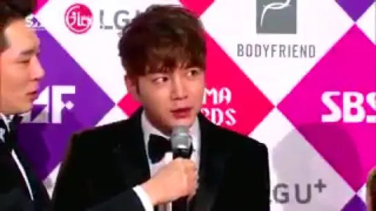 JKS [2016 SBS Drama awords].  Red carpet and interview~1