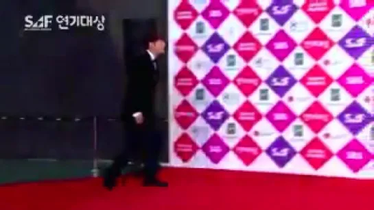 JKS.  Red carpet~2