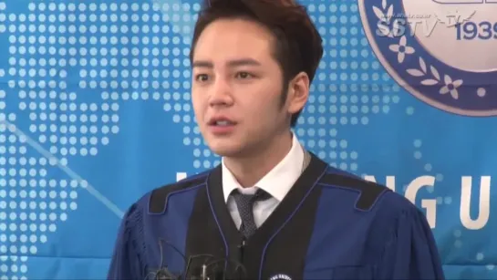 20.02.2014. [SSTV] 장근석-정일우 등 ★들의 졸업식 학사모 쓰고 기쁨의 브이_