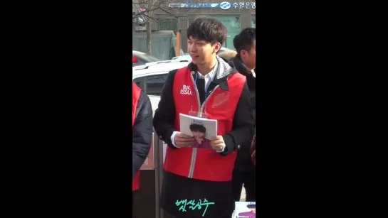 15.02.23 Big Issue Volunteer Vendor -신사역 빅돔행사 [4HuQ_HQ5uD4]