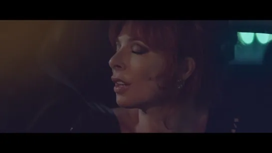 26. Mylène Farmer - Stolen Car (feat. Sting) (BD)