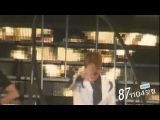 [Фанкам] BIGBANG - Tonight @YG Family 2011 Concert (День 1, Фокус на T.O.P)