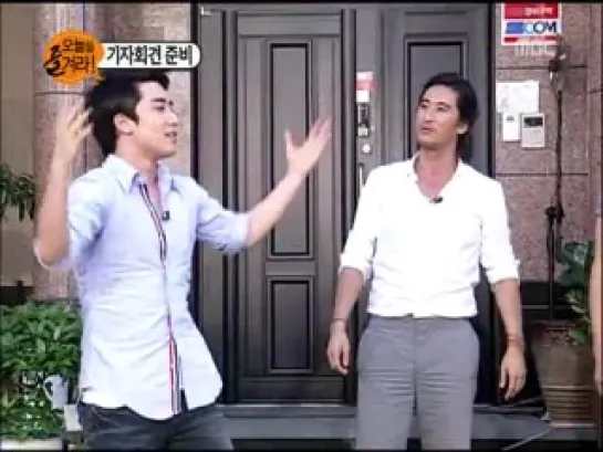 S℮υṇgɾι Teaching His 'E.T' Hyungs 'Lies' Dance (Aυg 22,1O)