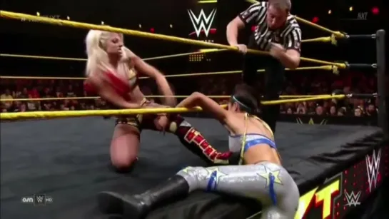 Bayley vs Alexa Bliss (NXT Women's title)