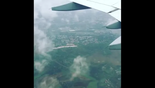 Jeffl Lipstein_Flying in to Kraków.