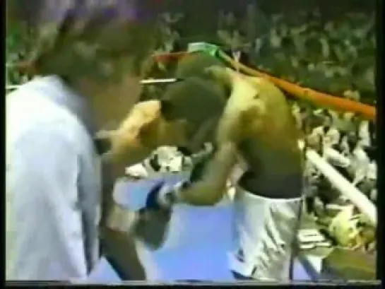 1981-12-05 Eusebio Pedroza vs Bashew Sibaca (WBA Featherweight Title)