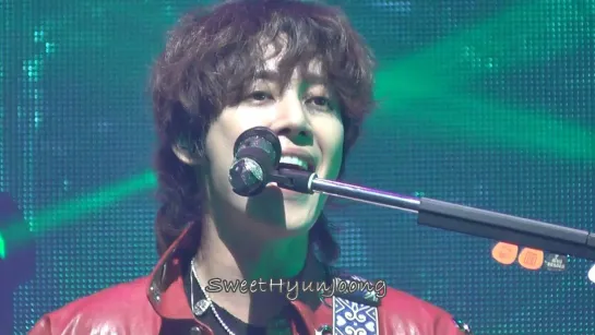 HJ's guitar intro & Green Light  _ KIM HYUN JOONG WORLD TOUR 'RISING IMPACT' 230922 (720p).mp4