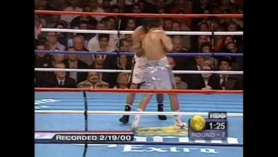 2000 - Marco Antonio Barrera vs Erik Morales FIGHT OF THE YEAR