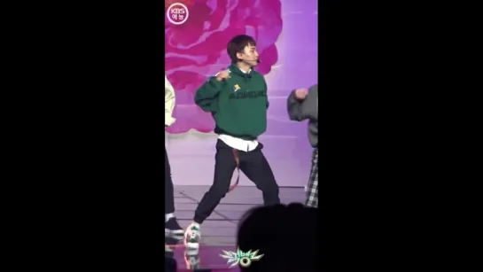 180413 EXO-CBX Chen @ Music Bank Focus