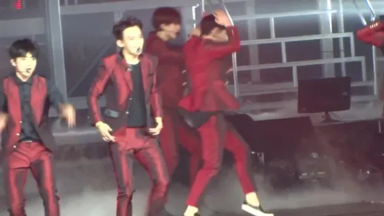 [FANCAM] 150816 THE EXOluXion in HK DAY1 - HURT(CHEN FOCUS)