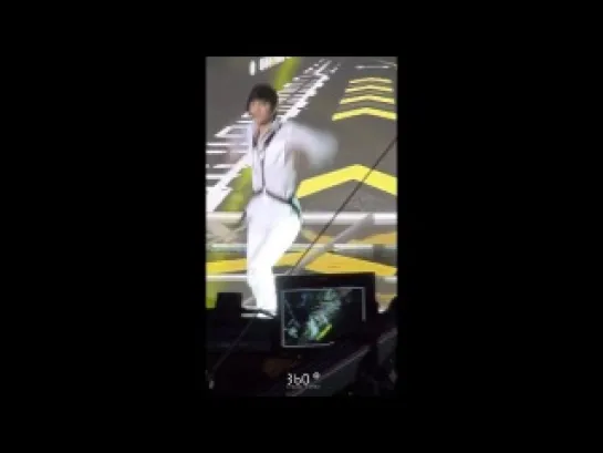 [FANCAM] 130810 EXO - Growl (Chen/Suho focus) @ Music Core in Sokcho