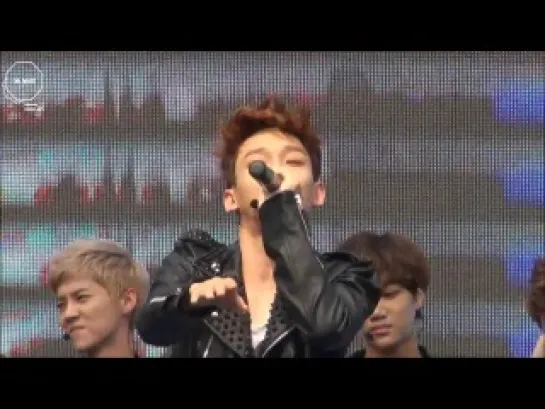 [FANCAM] 130525 EXO Chen beatbox @ Kyungbok Family Festival