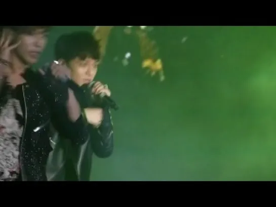 [FANCAM] 121211 EXO-M - History (Chen focus) @ Super Asia Showcase