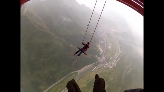 Бейс в Китае с моста 350м. ( Aizhai BASE jumping )