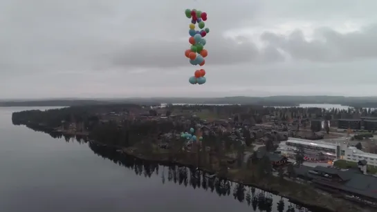 Взлет  на  шарах и  скайбейс (First Date Under 50 Balloons)