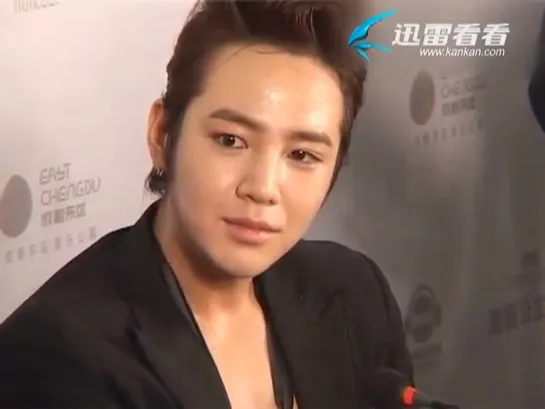 2011.04.05. [Thunder Entertainment] Jang Keun Suk was interviewed by the media on the 15th Global Chinese Music Award Ceremony