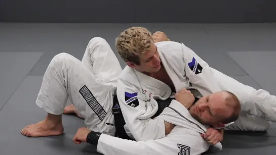 Keenan Cornelius - Lapel choke from side control 2 #Кинан_Сеанс U2